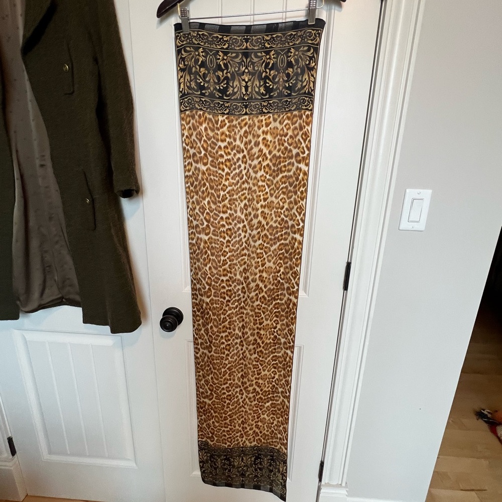Scarf - Picture 2 of 5